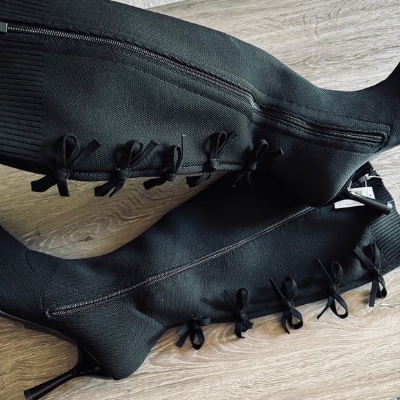 Torrid Bow Back Stiletto Knee Boot NWT Size 10W - Picture 4 of 6